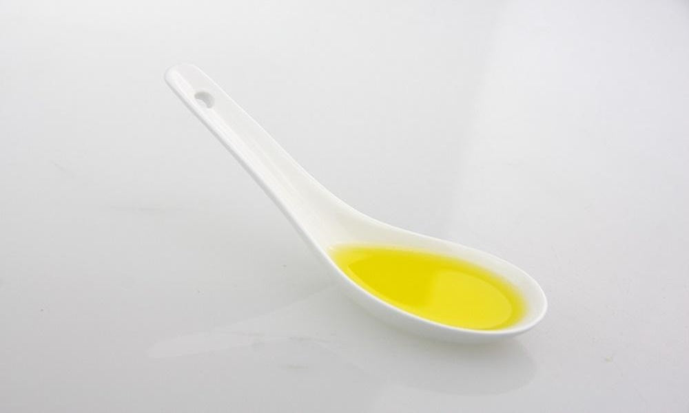 Olive oil on an empty stomach: Is it really so beneficial for our health?