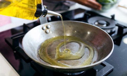 Can You Fry with Extra Virgin Olive Oil?